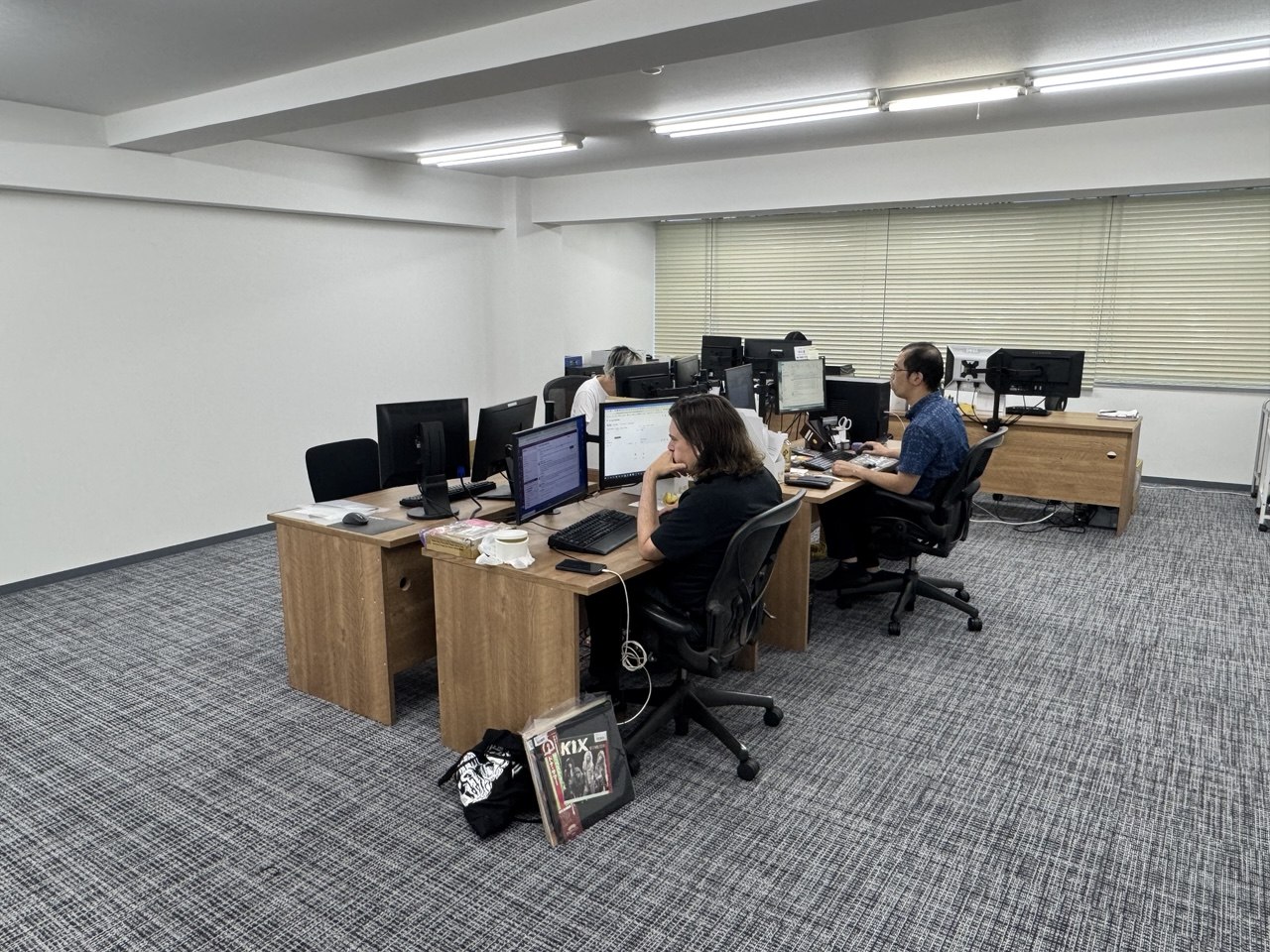 本社 管理部門のオフィス